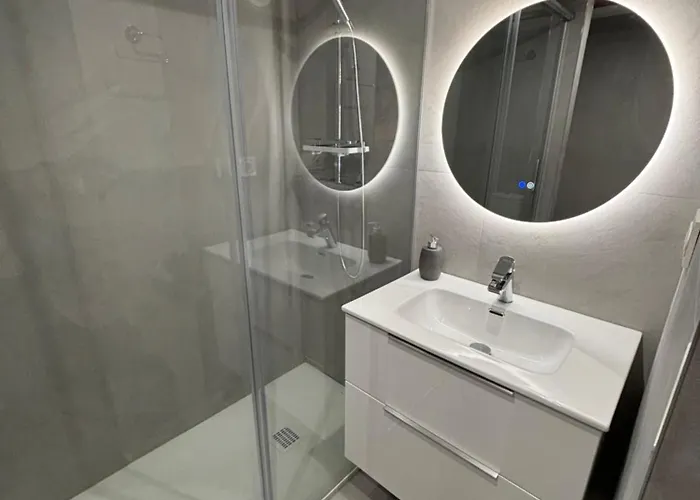 Maison De La * أُنْداي